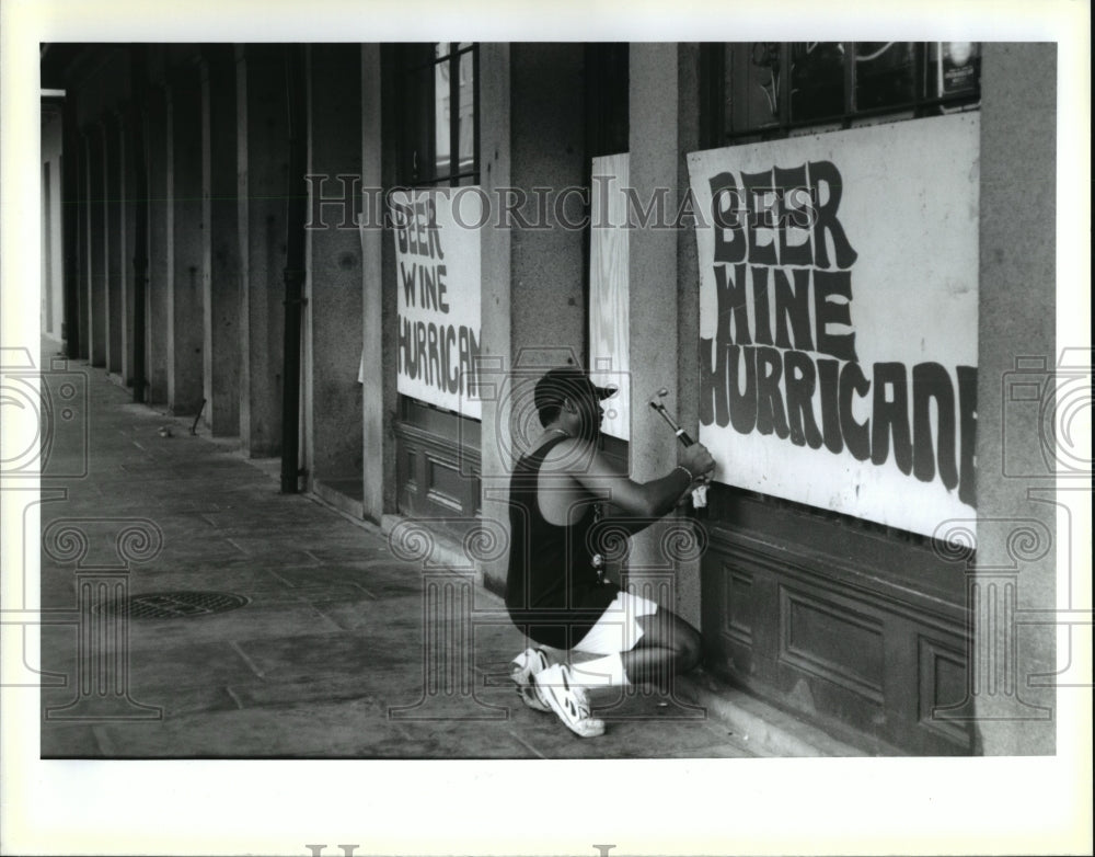 1992 Hurricane Andrew - Bruce Simms boards up Van&#39;s Food and Spirits - Historic Images