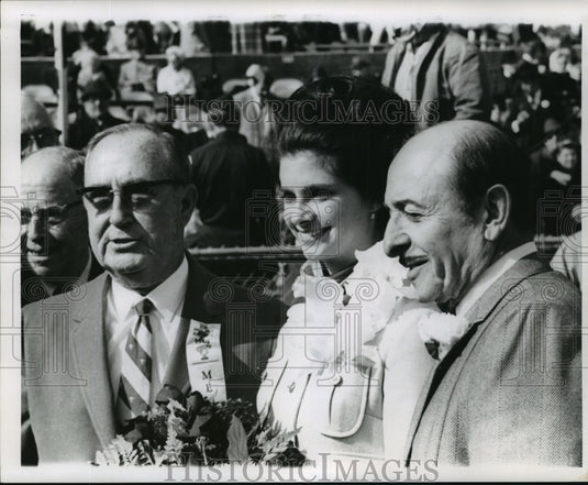 1969 Press Photo Sugar Bowl - Two Unidentified Men & Woman at Sugar Bowl - Historic Images