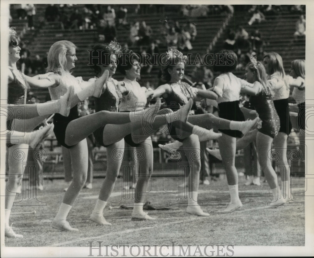 1969 Press Photo Sugar Bowl- Dancers perform at halftime at Sugar Bowl. - Historic Images