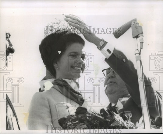 1969 Press Photo Sugar Bowl- Sugar Queen being crowned. - noa02458 - Historic Images