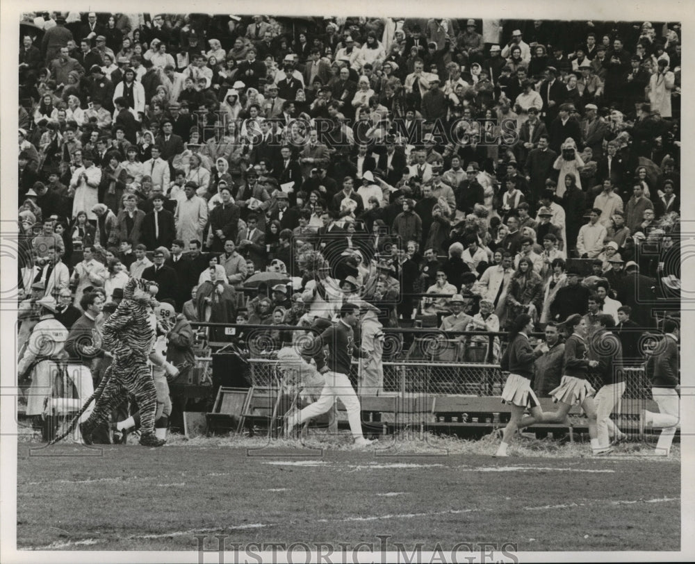 1968 Press Photo Sugar Bowl Crowds pack stands for Sugar Bowl. - noa02722 - Historic Images