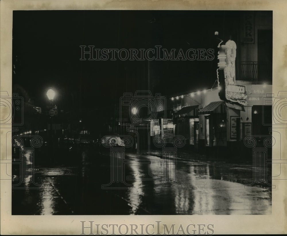 1965 Press Photo Hurricane Betsy - View of flooded street in Vieux Carre, LA.-Historic Images