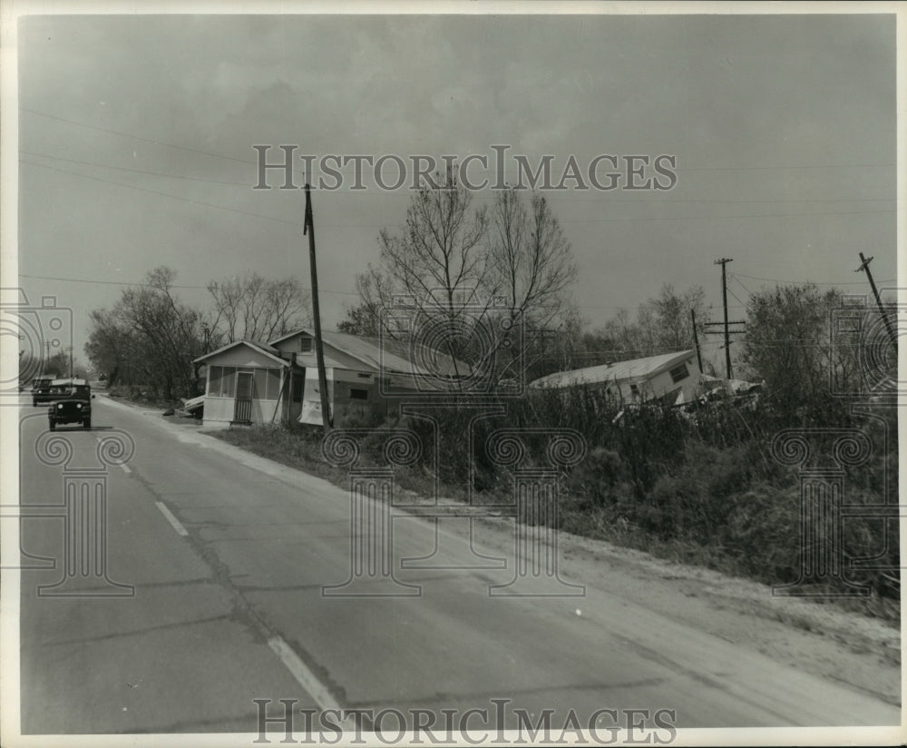 1965 Press Photo Hurricane Betsy - Mobile homes damaged at Port Sulphur &amp; Buras.-Historic Images