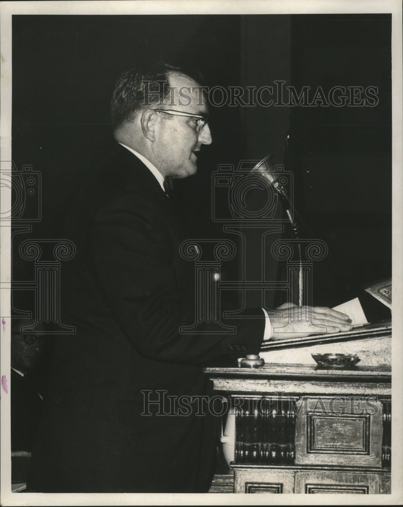 1965 Hurricane Betsy- Thomas J. Byrnes speaks at Tax Institute. - Historic Images