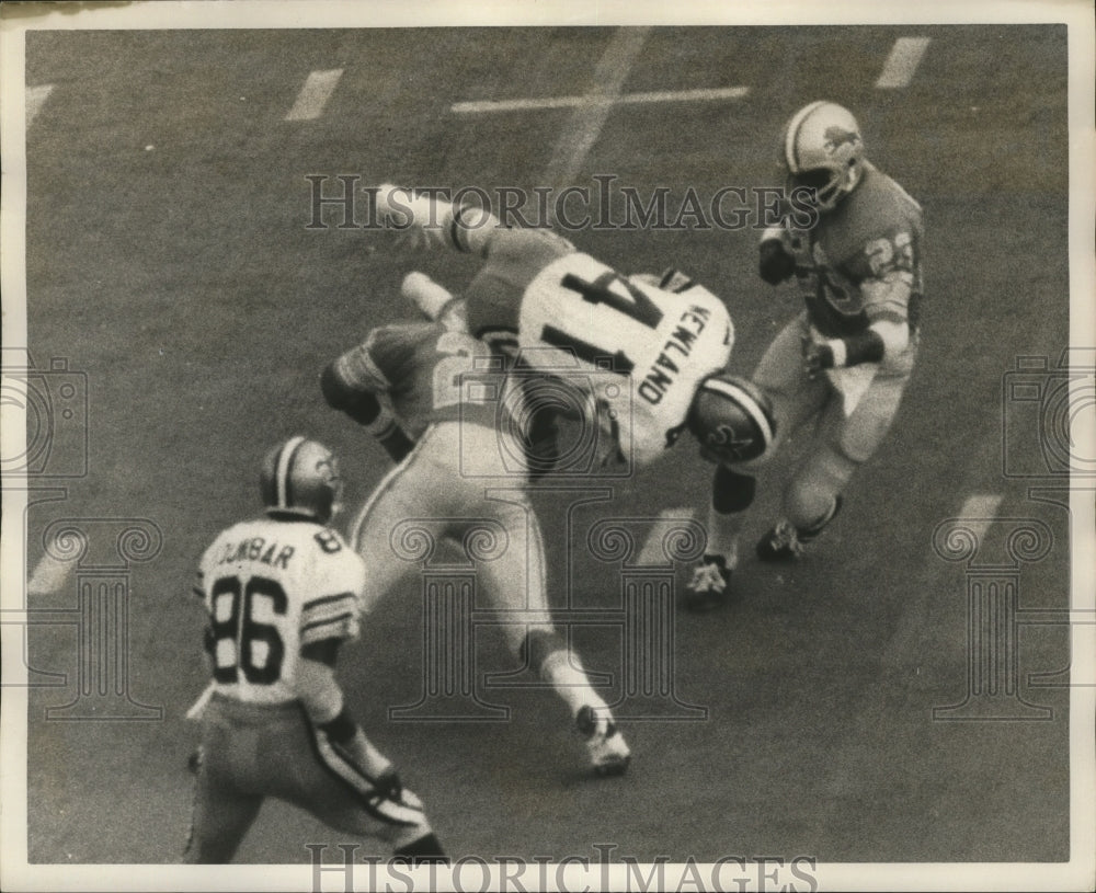 New Orleans Saints- Newland goes head over heels in play - Historic Images