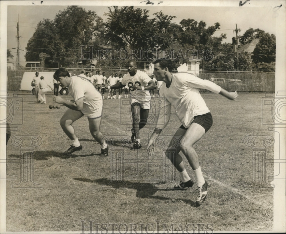 1967 New Orleans Saints Trio Toes Mark in Agility Test-Historic Images