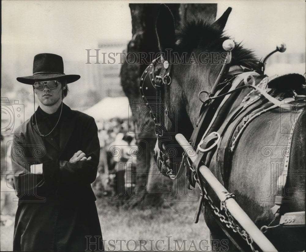 1976 Press Photo New Orleans Jazz &amp; Heritage Festival, Horse and owner - Historic Images