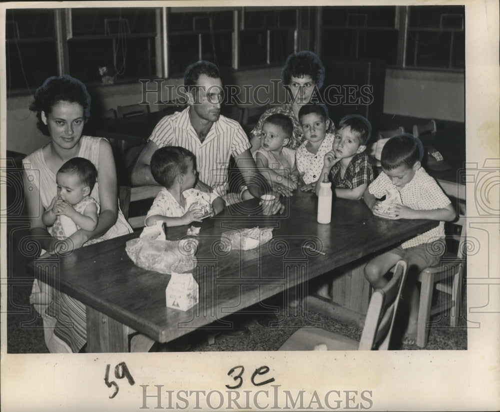 1961 Hurricane Carla-Refugees from hurricane at Hilda Roberts School - Historic Images