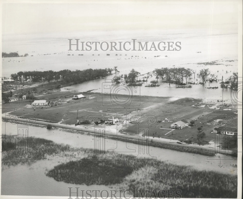 Press Photo Hurricane Audrey-Aerial View of Rockefeller Home refuge. - Historic Images