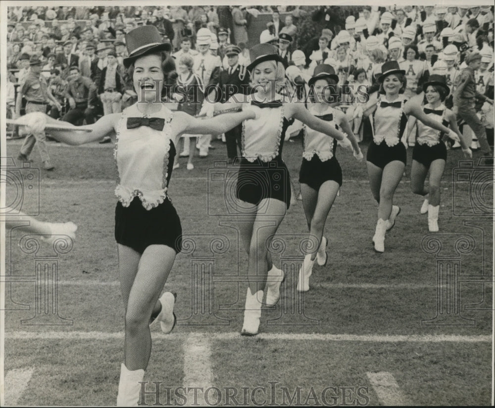 1967 Press Photo Sugar Bowl- Twirlers on the field. - noa03857- Historic Images