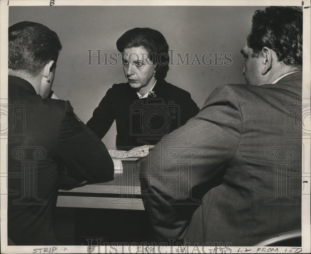 1965 Press Photo Hurricane Betsy, Victim Asks How he can Recover his Losses-Historic Images