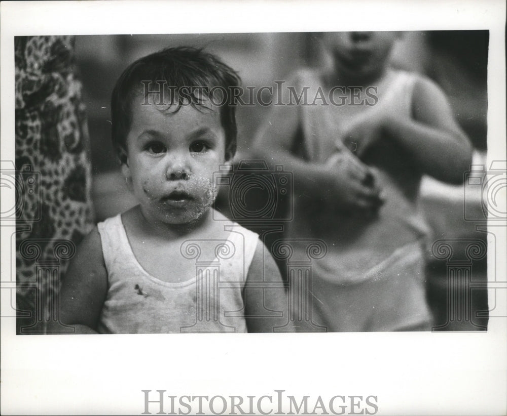 1969 Press Photo Hurricane Camille- Weary Bay St. Louis refugee. - noa04176 - Historic Images