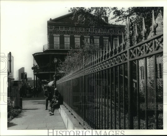 1985 New Orleans Jackson Square -Hanging out on the Square - Historic Images