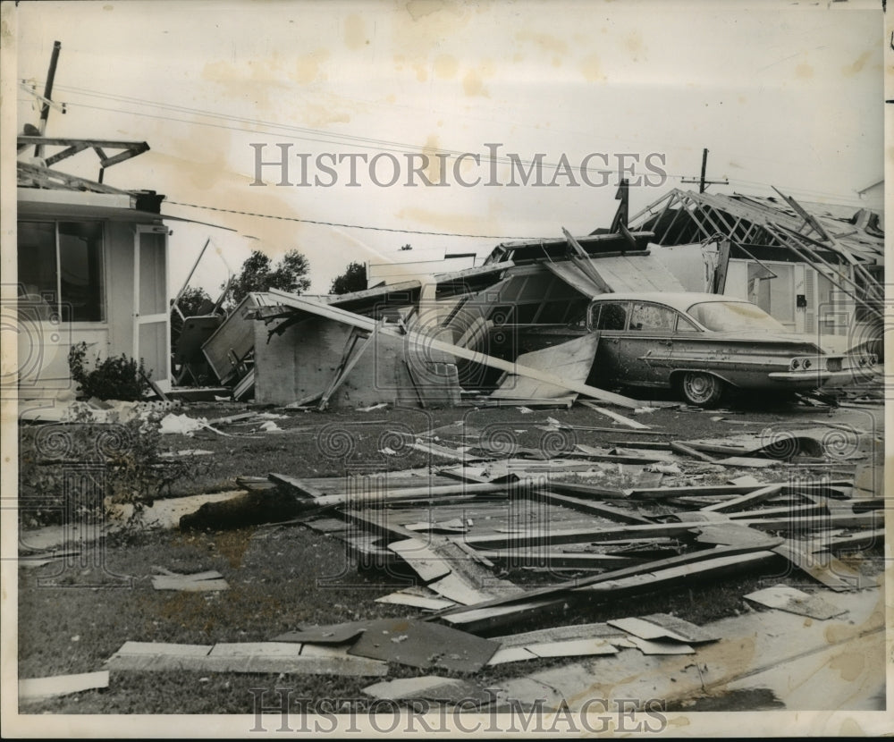 3334 Ole Miss Dr. home destroyed by twister in Wentwood Subdivision - Historic Images