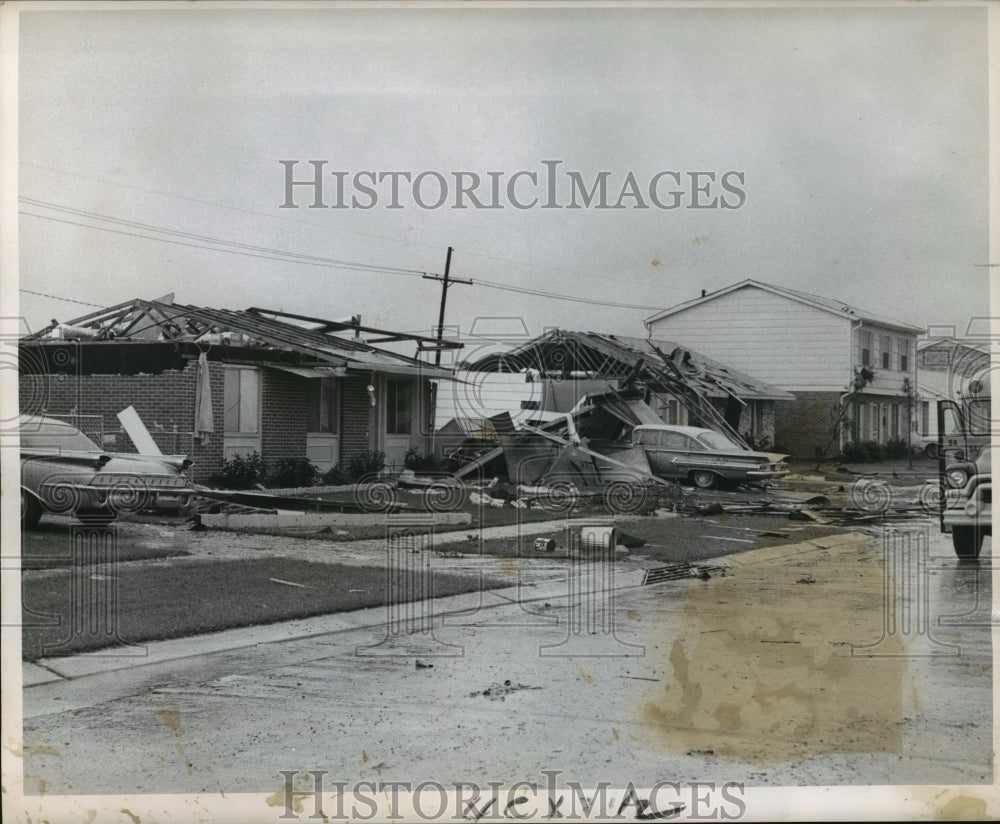 1964 Ole Miss Drive Kenner homes damaged by Hurricane Hilda twister - Historic Images