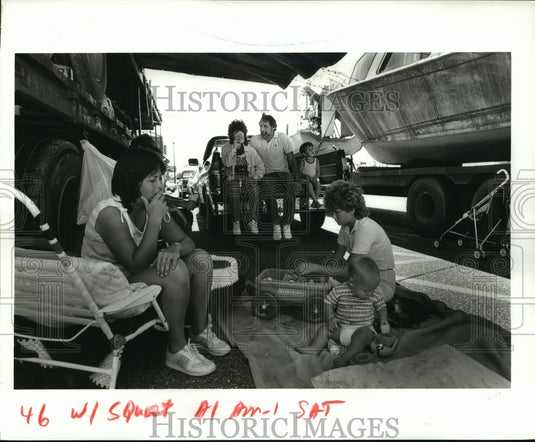 1985 Hurricane Elena - Buras Evacuees Sherry Crutchfield & Family - Historic Images