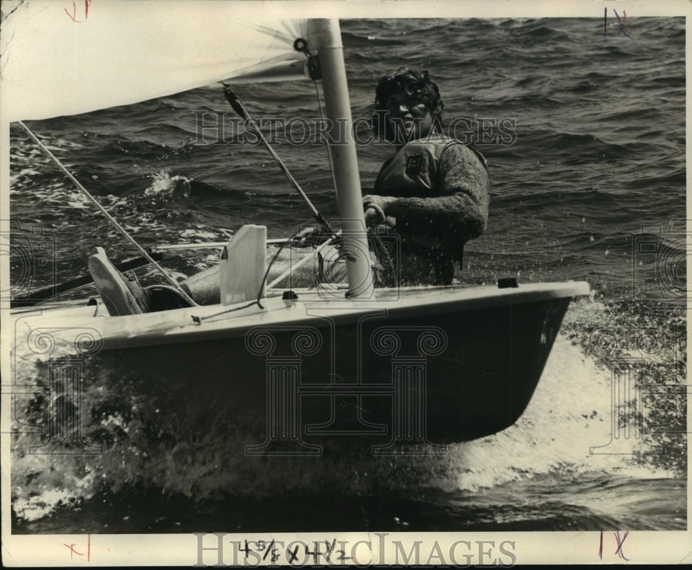 1975 Press Photo Sugar Bowl Events- The Sugar Bowl Regatta opens Friday. - Historic Images