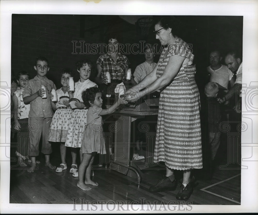 1956 Hurricane Flossy- Mrs. Edmond Chauvin, manager of lunchroom. - Historic Images