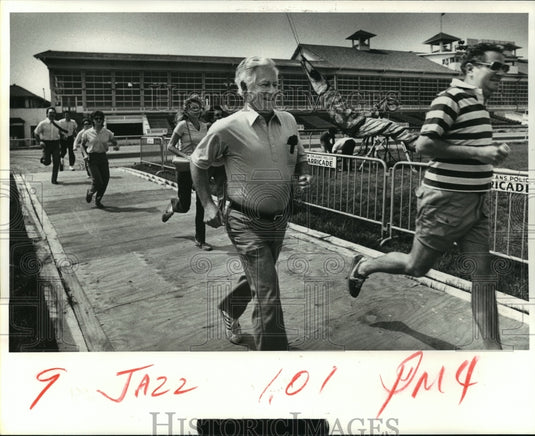 1983 Press Photo Jazz and Heritage Festival as the gates open - noa05269 - Historic Images