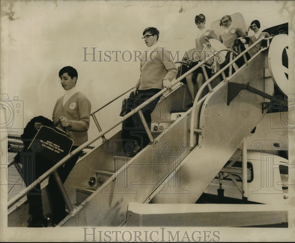 1969 Press Photo Sugar Bowl classic visitors getting off the plane - noa05317-Historic Images