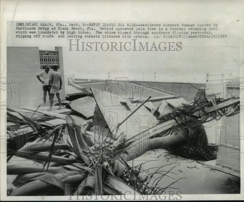 1965 Hurricane Betsy- Betsy leaves her mark. - Historic Images