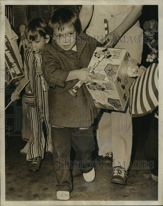 1973 Press Photo Doll and Toy Fund-Typical of little boys who received toys. - Historic Images