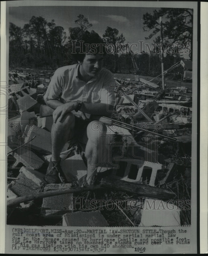 1969 Press Photo Hurricane Camille- Martial Law shotgun style - noa05608 - Historic Images