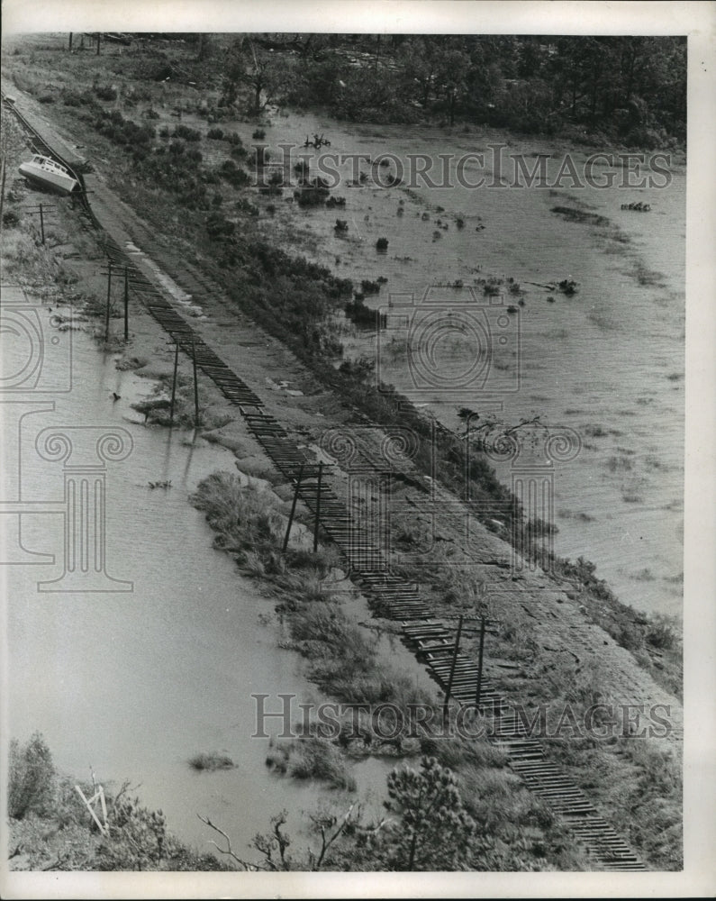 1969 Press Photo Hurricane Camille- Devastation caused by Camille. - noa05610 - Historic Images