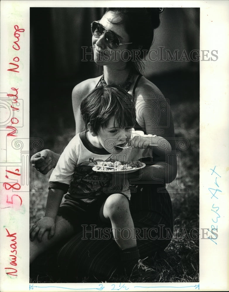 1983 New Orleans Jazz Festival Gayle De La Houssaye &amp; son Cloud - Historic Images