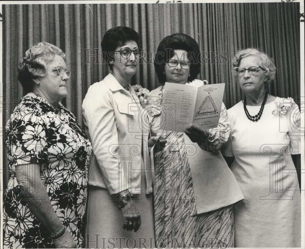 1977 Press Photo Officers of President&#39;s Cooperative School Club - noa05804 - Historic Images