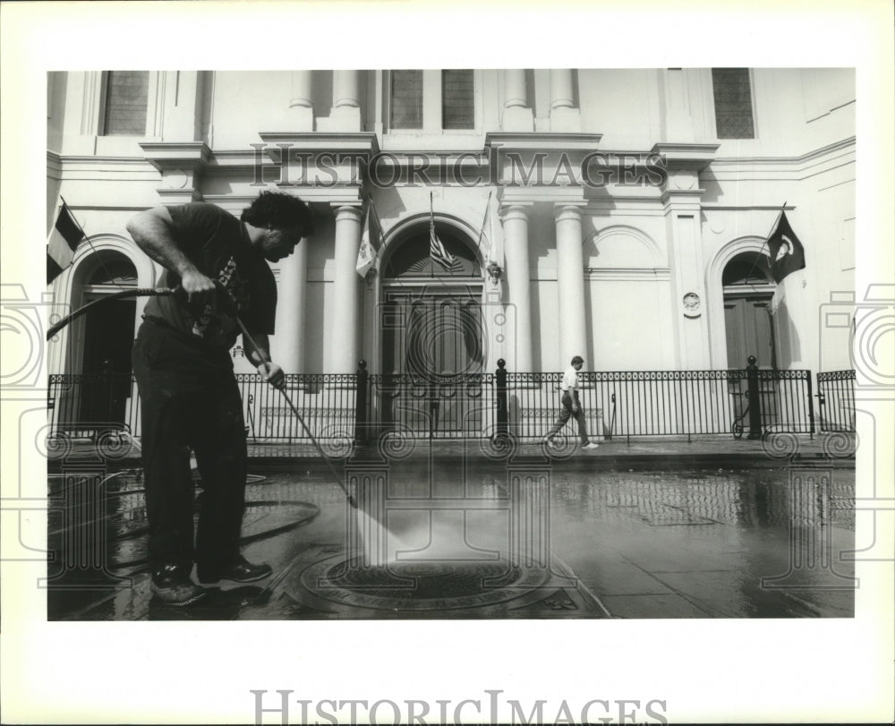 1989 New Orleans - Cleaning Entrances of St. Louis Cathedral - Historic Images