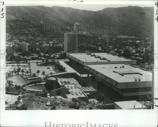 1983 Mexico- The Acapulco Centro is setting for Mexican Travel. - Historic Images
