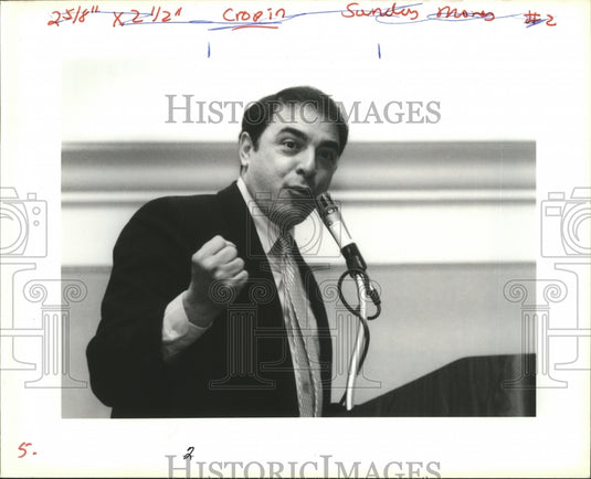 1991 Ralph Acampora Gestures During a Speech at a Conference - Historic Images