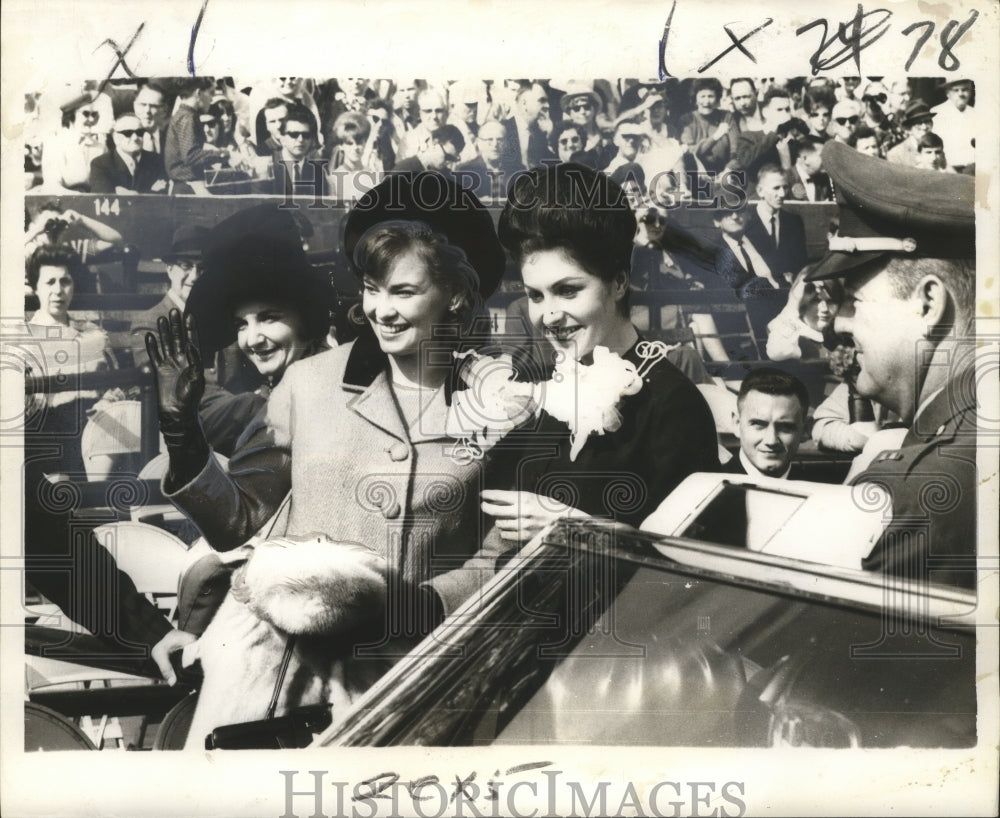 1965 Sugar Bowl - Miss America Vonda Van Dyke &amp; Britain&#39;s T. Ingram - Historic Images