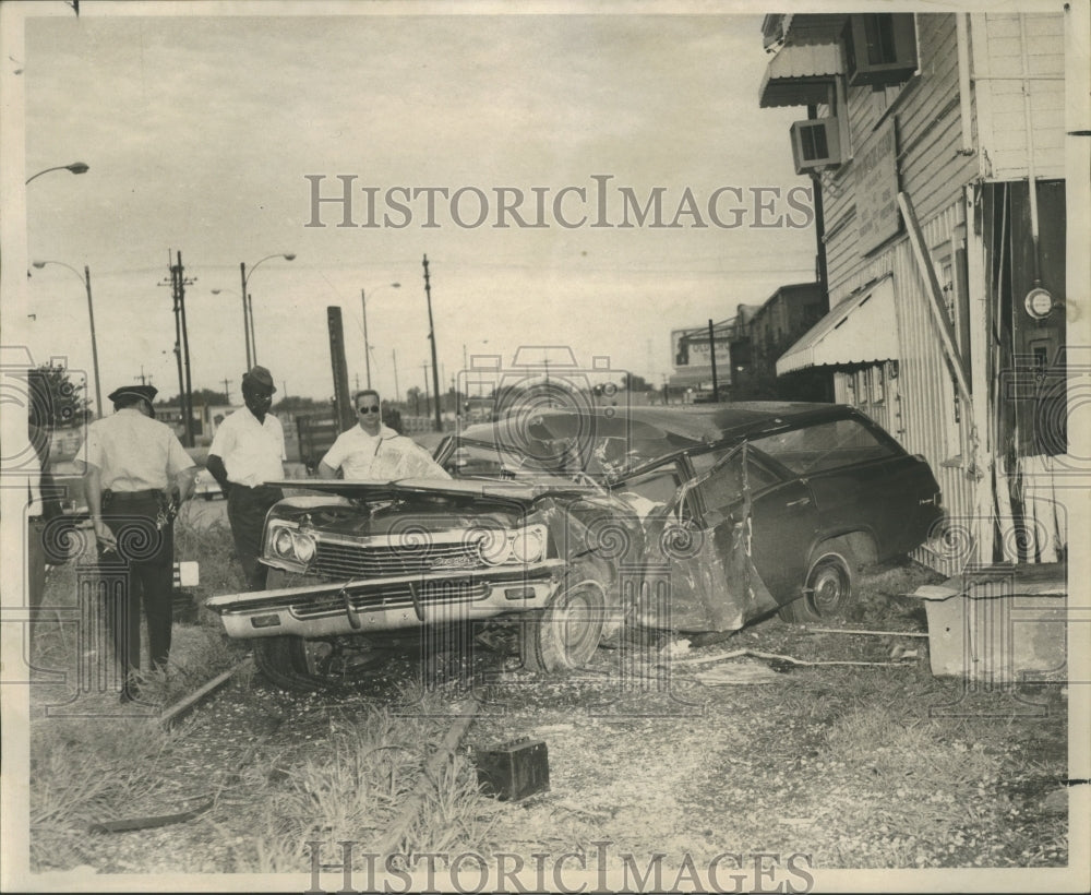 1968 Accidents-Wreckage of car driven by Eugene Learson who died. - Historic Images