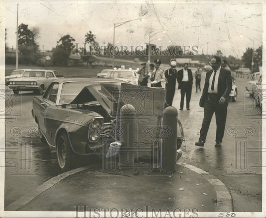 1966 Press Photo Accidents- Woman nightclub employee killed in smashup.- Historic Images