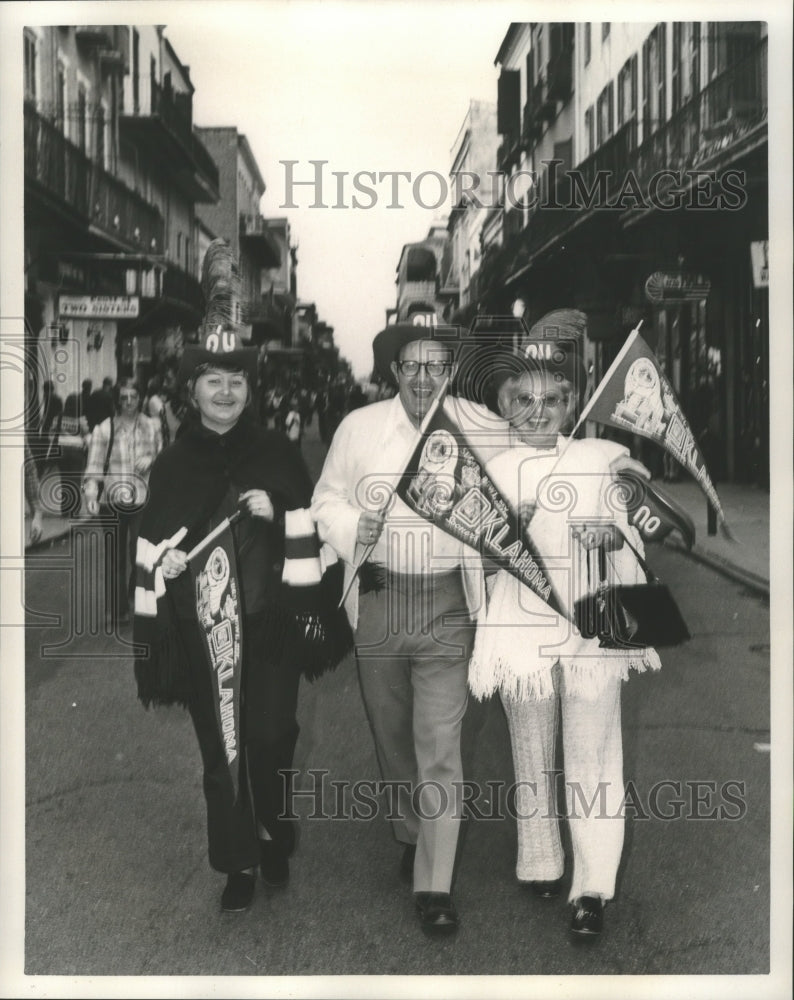 1972 Press Photo Sugar Bowl-Mr. and Mrs. Al Gardner and Mrs. Blinda Kellogg. - Historic Images