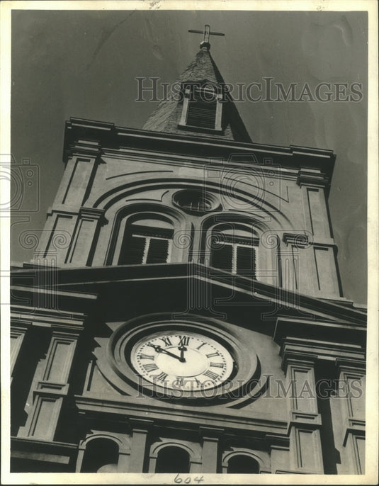 1942 Churches - St Louis Cathedral Clock Will Stop for Standard Time - Historic Images