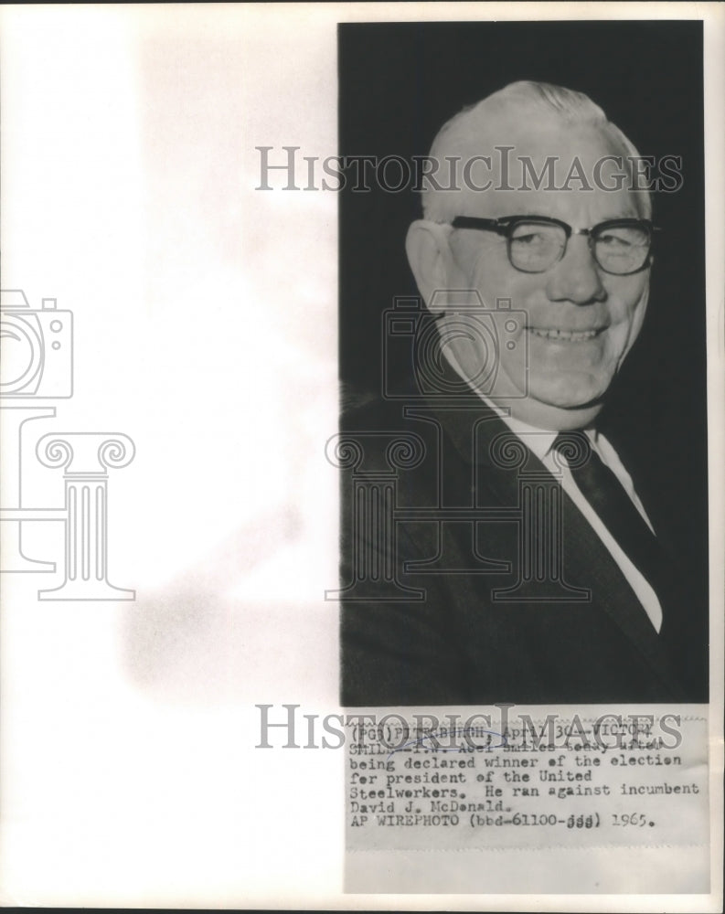 1965 Press Photo I.W. Abel smiles today after being declared winner of election - Historic Images