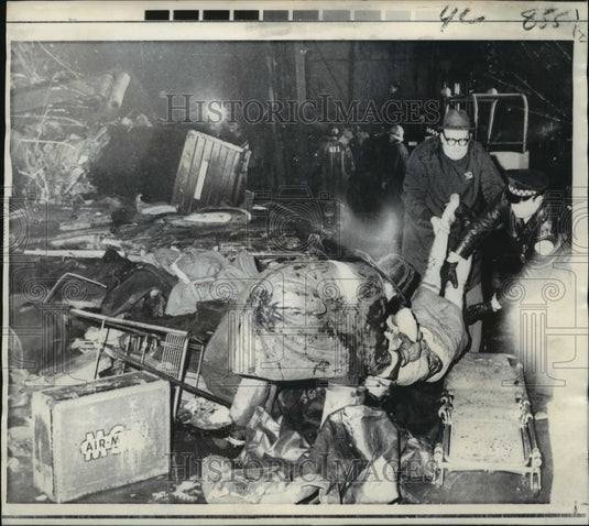 1966 Airplane accidents - Historic Images
