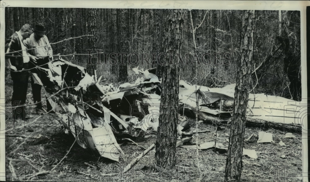 1969 Press Photo Airplane Accidents Five person killed in crash in Desoto Parish - Historic Images