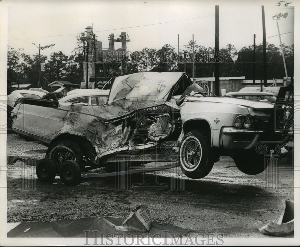 1966 Accidents- Three Alabama youths killed in collision. - Historic Images