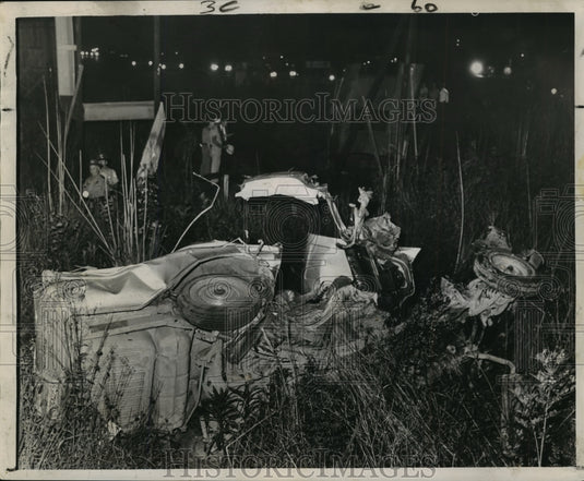 1963 Accidents - Fatal crash on Airline Highway in St Charles Parish - Historic Images
