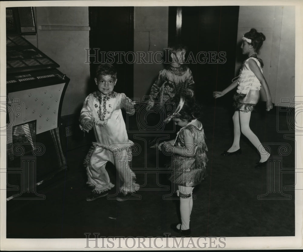 1962 New Orleans Mardi Gras Maskers of Arabi. - Historic Images