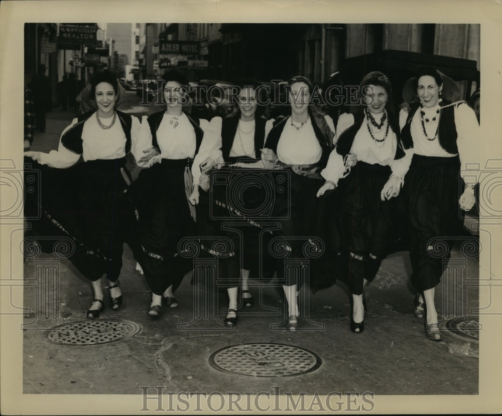 1950 New Orleans Mardi Gras Carnival Maskers, Gypsy Women - Historic Images