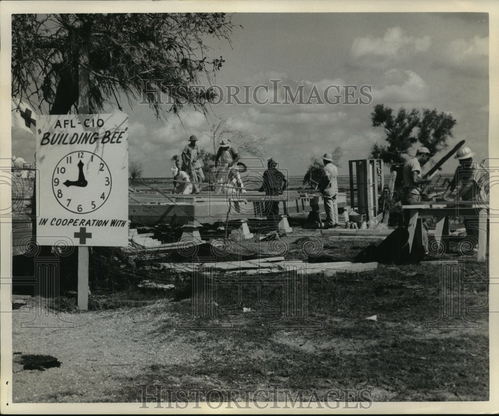 Volunteer AFL-CIO &quot;building bee&quot;craftsmen race the clock - Historic Images