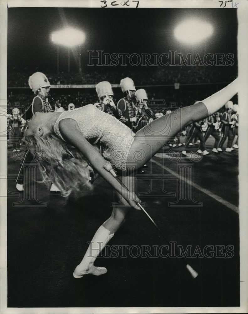 1973 Press Photo Sugar Bowl- Halftime activities - Historic Images