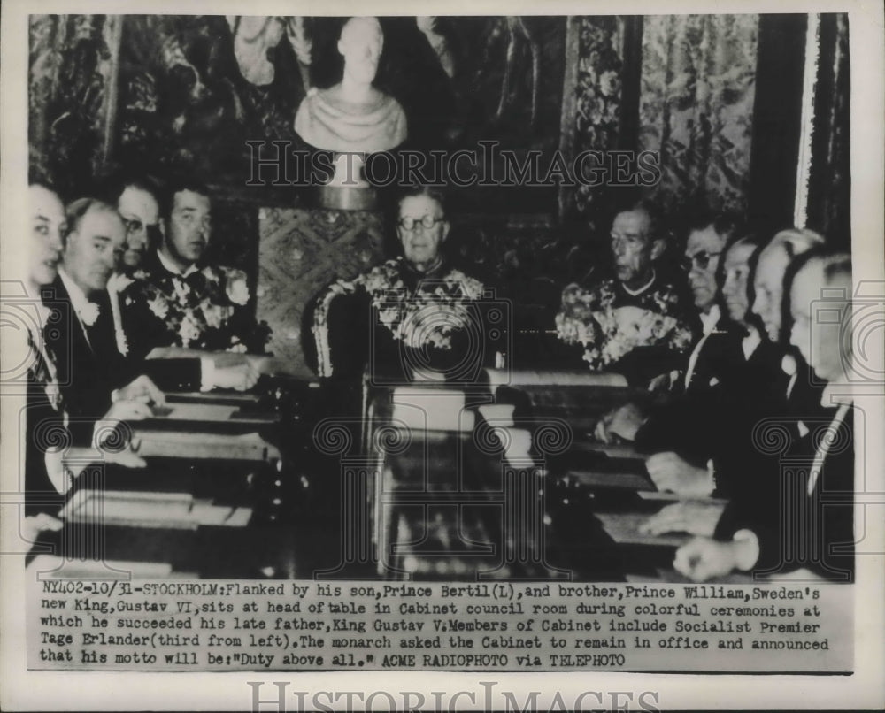 1950 Press Photo King Gustav VI Sits at Head of Table in Cabinet Council Room-Historic Images