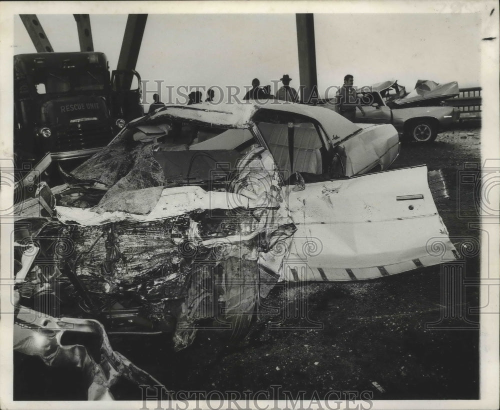 1973 Press Photo Accidents - Wreck on Greater Mississippi Bridge kills two women - Historic Images