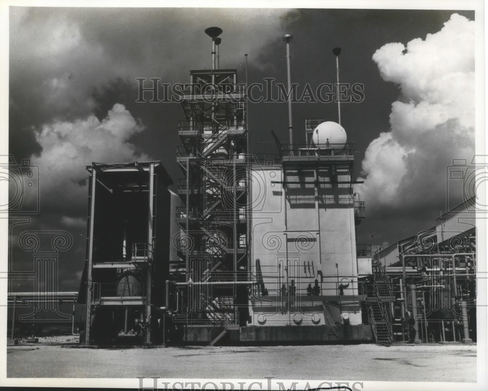 1977 Press Photo View of Air Products liquid hydrogen plant in New Orleans. - Historic Images